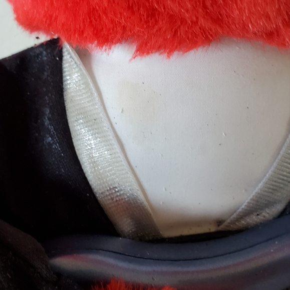 Vintage Rock & Roll Elmo With Playing Guitar, Plays Songs and Shakes - Picture 12 of 13